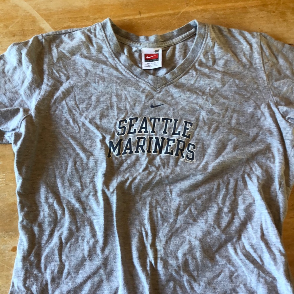 Gray v-neck Seattle Mariners Shirt